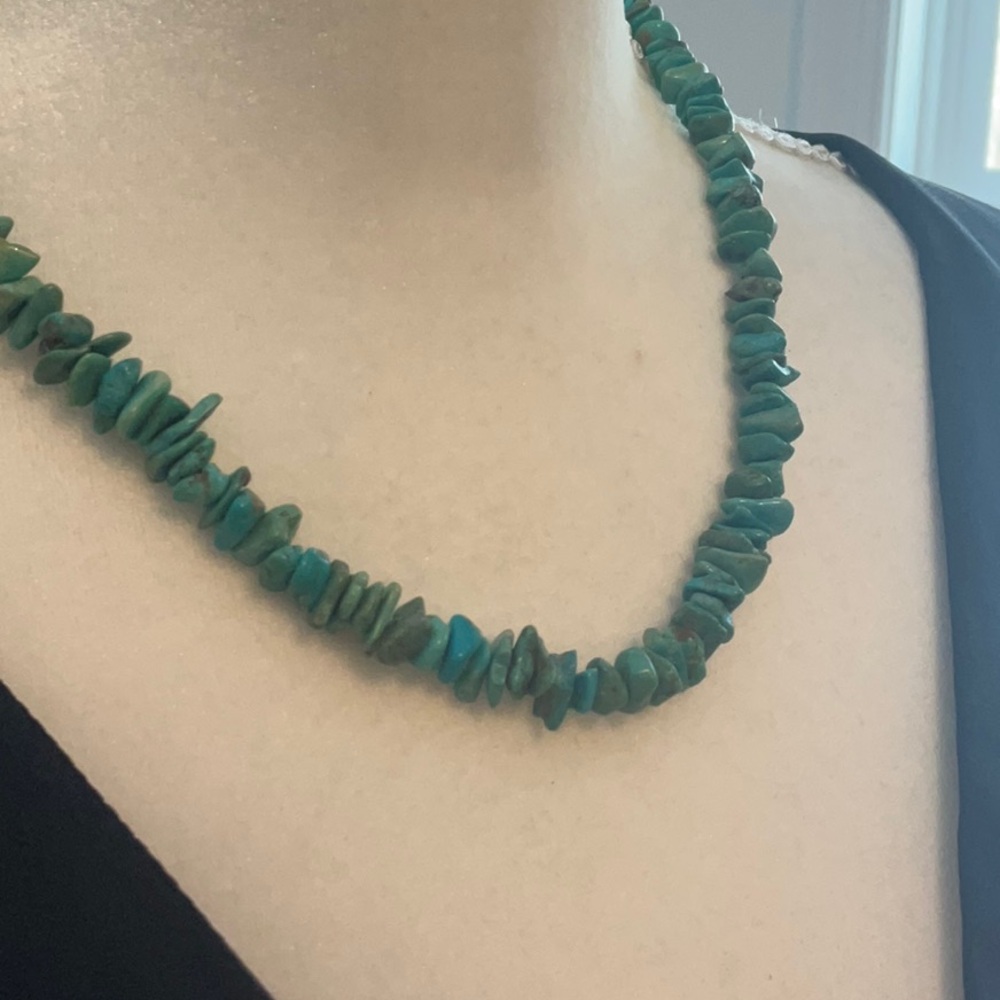 Turquoise chip necklace - Picture 2 of 4